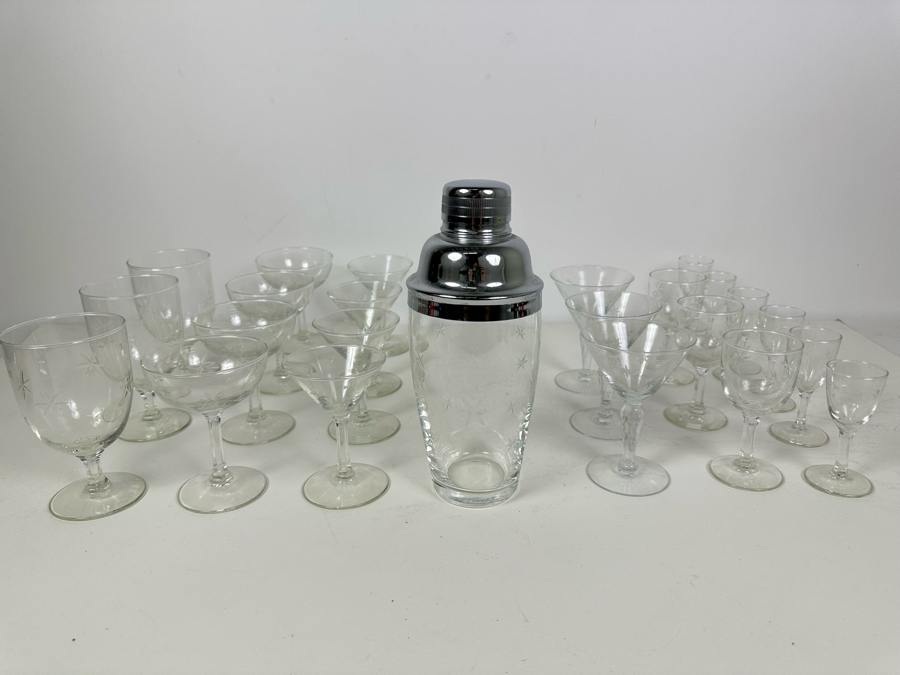 Huge Vintage MCM Etched Glass Star Barware Set With Shaker And Various Stemware Glasses [Photo 2]