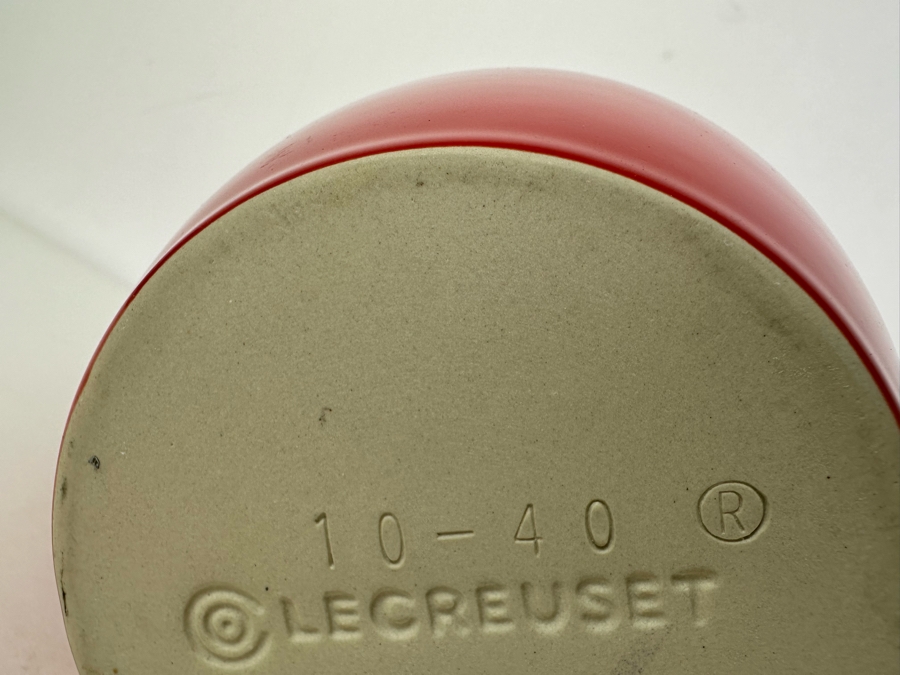 Le Creuset Stoneware Pitcher 9'H [Photo 5]