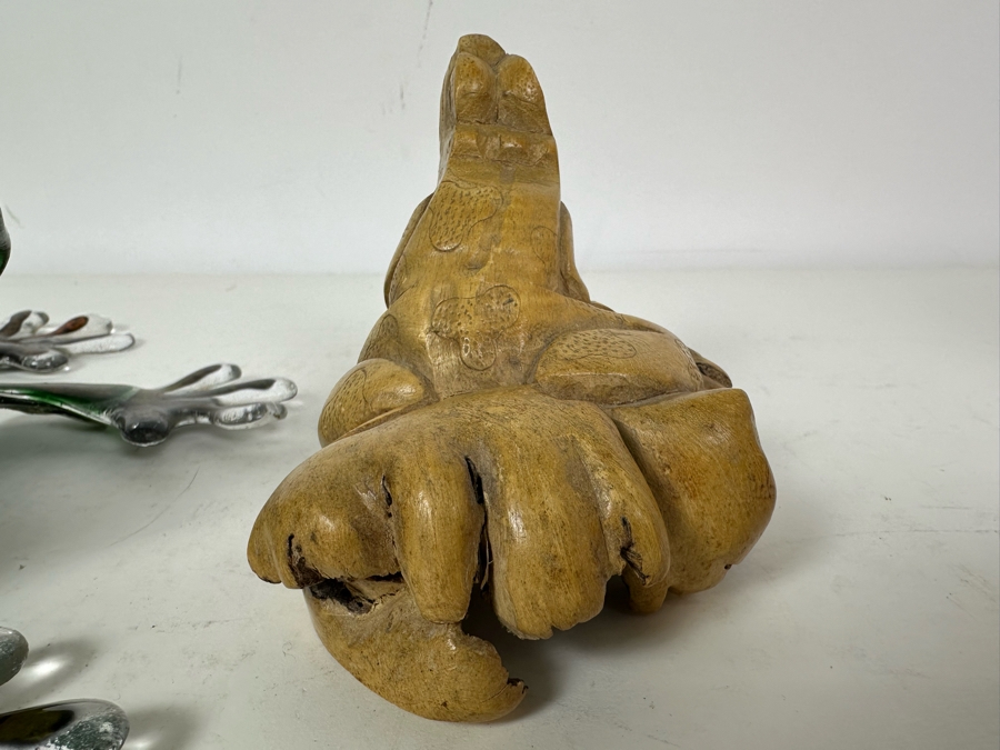 Art Glass Frog Wall Art 8.5'L & Hand Carved Wooden Frog 3.5'H [Photo 4]