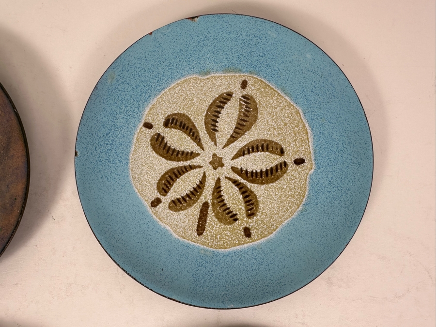 Collection Of Six Handmade Enamel Copper Plates Dishes Of Various Makes Including Annemarie Davidson And Bovano 4' - 5.75' [Photo 5]