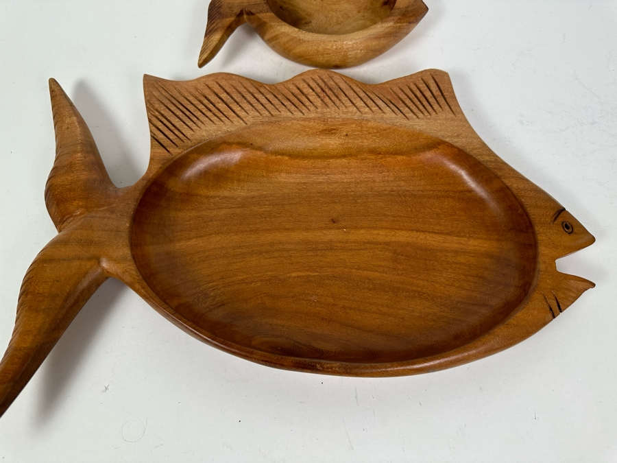 Pair Of Vintage Wooden Fish Platter Bowls 9'W - 17'W [Photo 2]