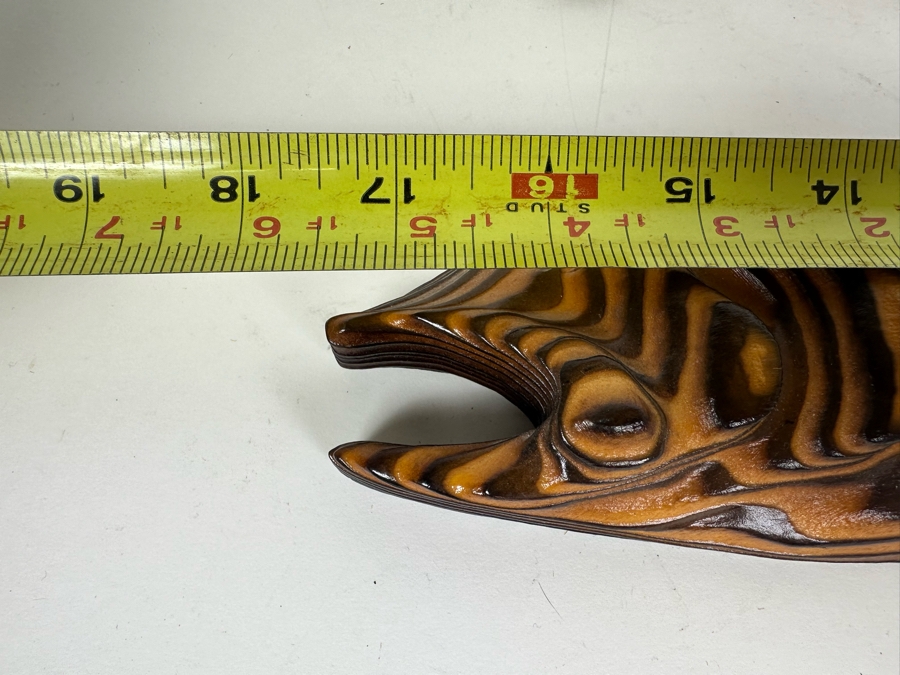 Carved Wooden Salmon Fish Wall Decor 17.5'L And Carved Wooden Iguana Lizard 12'L [Photo 6]
