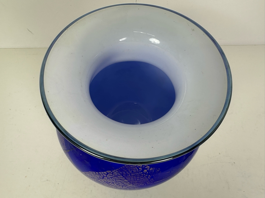 Vintage Signed Thames Art Glass Vase In Blue With Gold Specks By Matthew Buechner Rhode Island 6.5'H [Photo 3]
