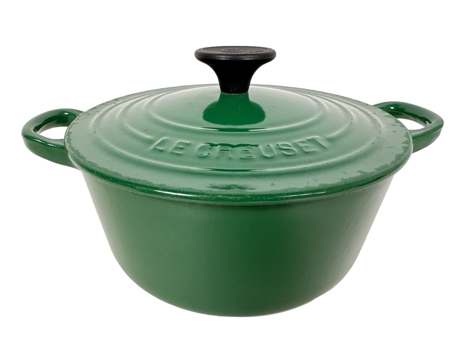 Le Creuset Cast Iron Pot With Lid 18 Made In France 9.5'W X 5'H [Photo 1]
