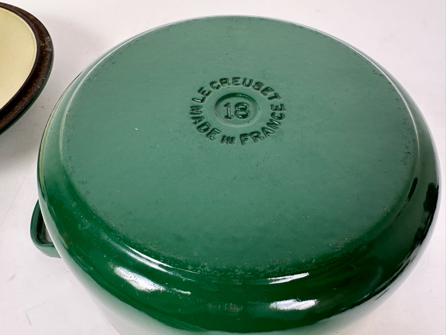 Le Creuset Cast Iron Pot With Lid 18 Made In France 9.5'W X 5'H [Photo 5]