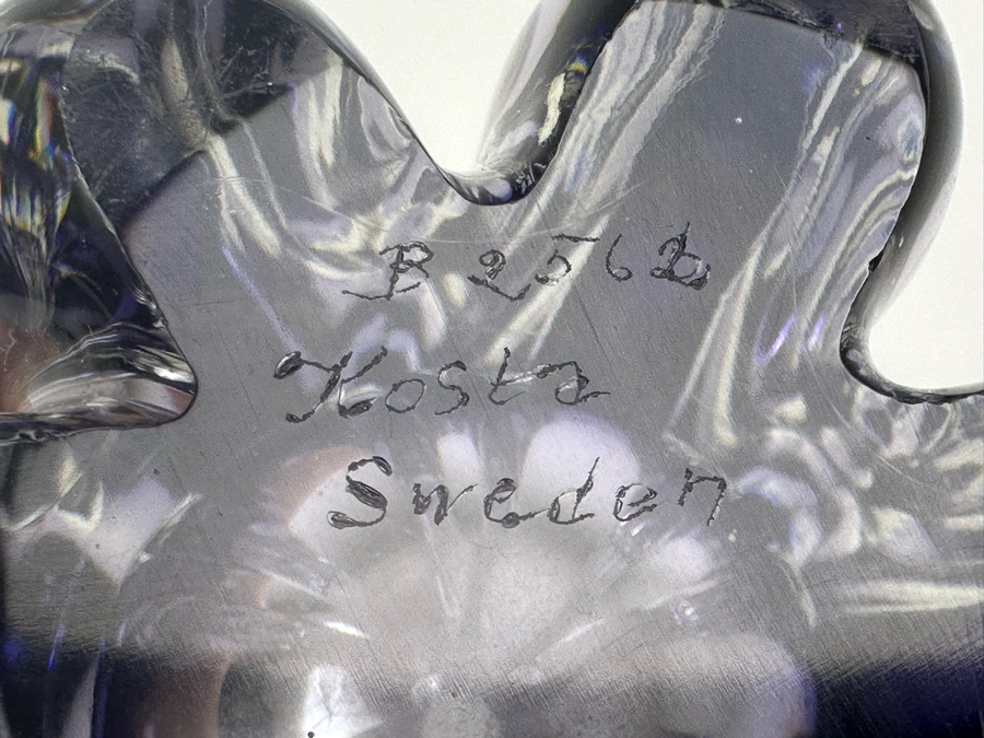 Stunning Kosta Boda Signed Art Glass Vase 9'H [Photo 6]