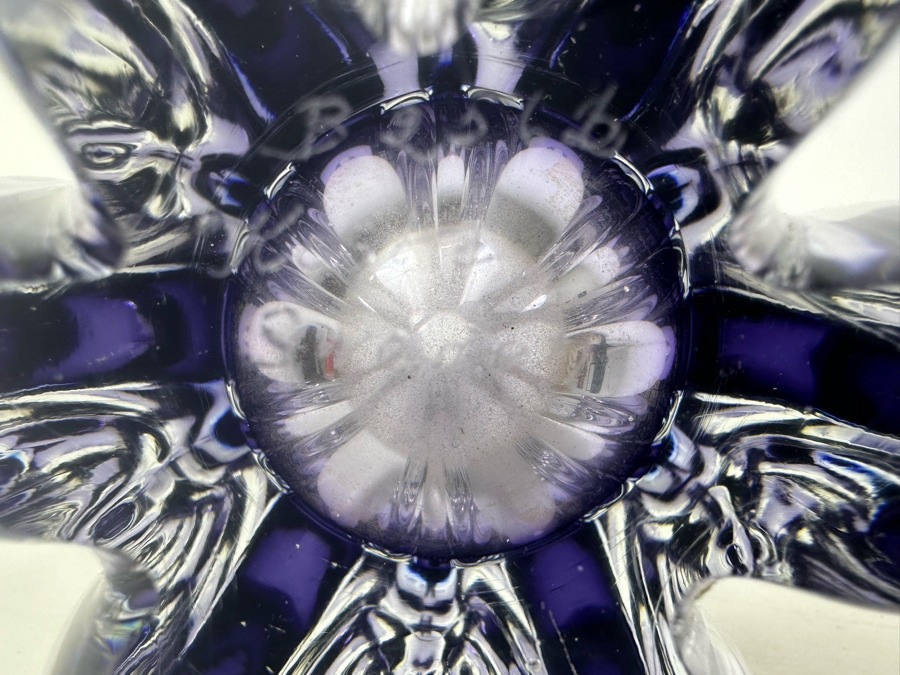 Stunning Kosta Boda Signed Art Glass Vase 9'H [Photo 5]