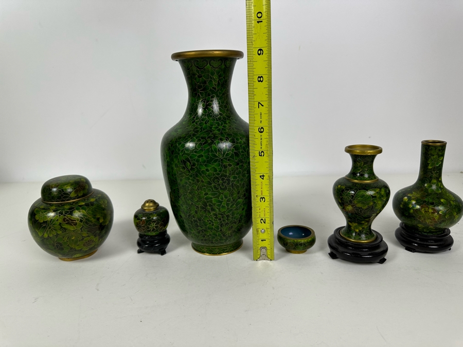 Collection Of Vintage Chinese Green Cloisonne Vases & Jars Vase In Middle Is 9'H [Photo 10]