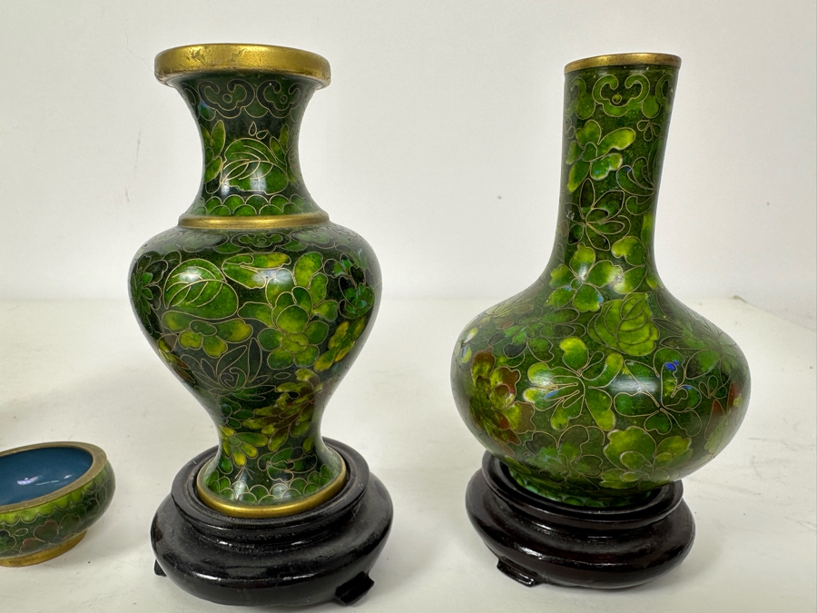 Collection Of Vintage Chinese Green Cloisonne Vases & Jars Vase In Middle Is 9'H [Photo 4]