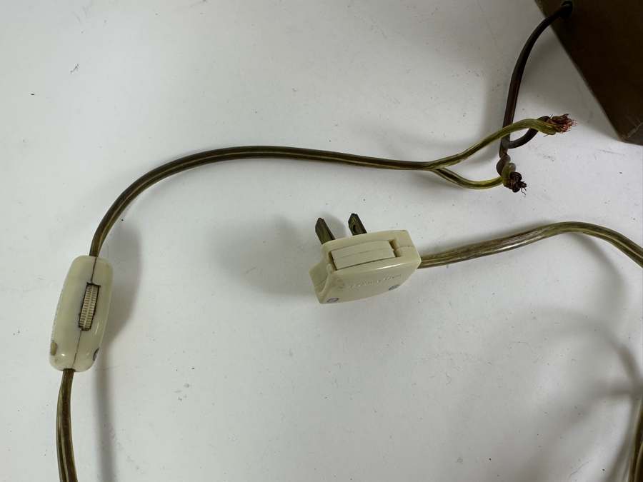 Vintage Capiz Shell Floral Globe Lamp No Shade - Not Working Needs To Be Rewired 24'H [Photo 6]