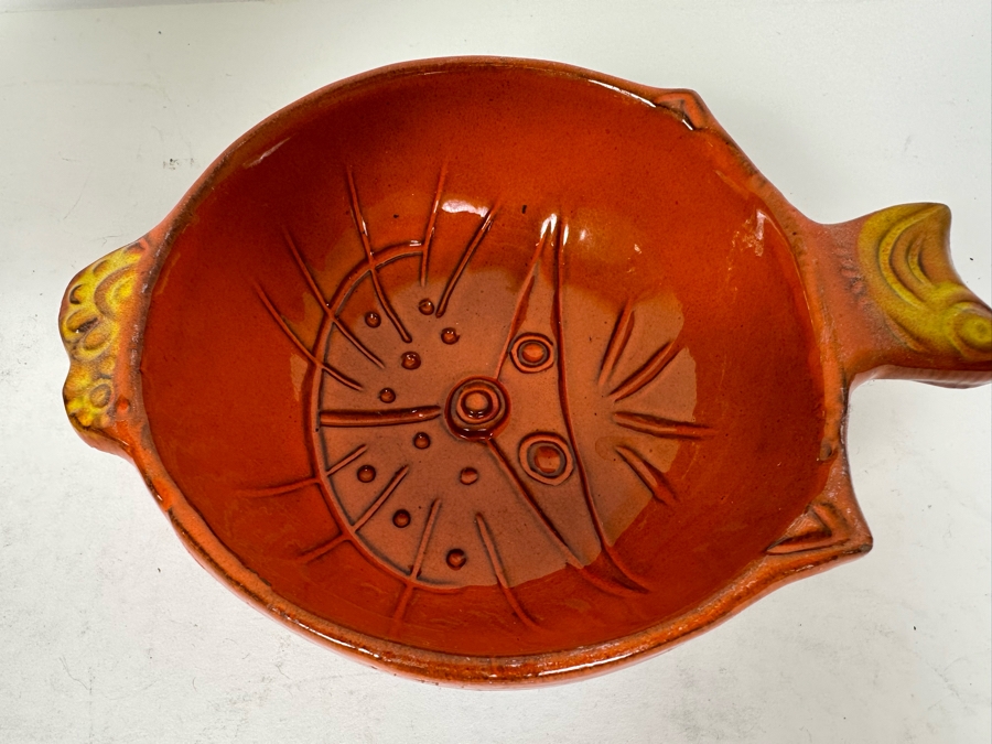 Vintage MCM Cermaic Bird Figurine 12'H And Vintage 1967 Covered Stoneware Pottery Bowl People Lovers By B Welsh [Photo 5]