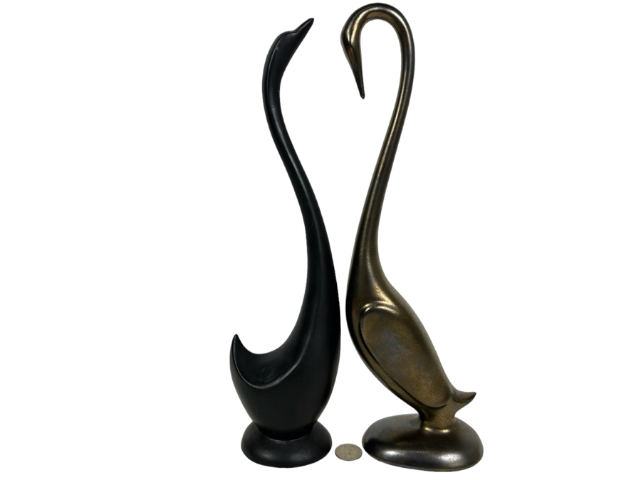 Pair Of Vintage Bird Figurines 14.5'H [Photo 1]