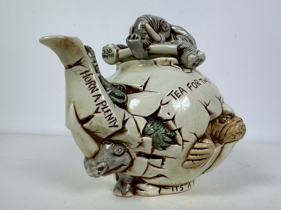 Limited Edition Cardew Design & Harmony Kingdom Teapot Signed & Numbered 813 Of 3,850 7'H [Photo 2]