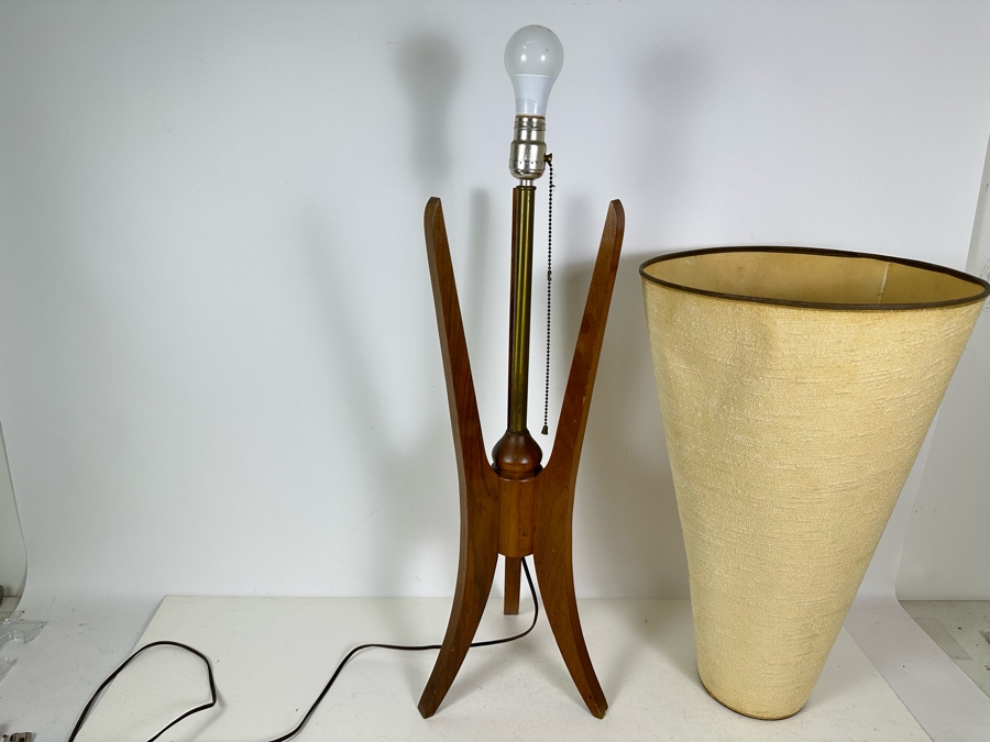 Mid-Century Modern Table Lamp 39'H [Photo 3]