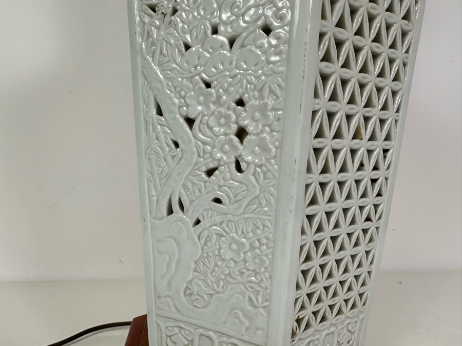Vintage Mid-Century Asian Chinoiserie Blanc De Chine Porcelain Table Lamp With Wooden Stand (No Shade) 32'H [Photo 4]