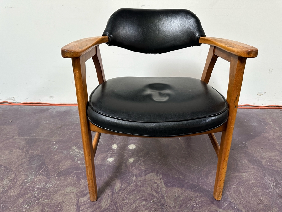 Mid-Century Modern Chair With Miller Desk Tag 25'W X 24'D X 29'H [Photo 2]