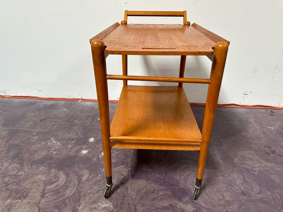 Vintage MCM Danish Modern Oak Bar Cart Trolley With Casters And Removable Serving Tray 32'W X 17'D X 28'H [Photo 4]