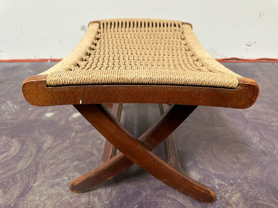 Vintage Mid-Century Modern Folding Rope Ottoman 20'W X 14.5'D X 15'H [Photo 6]