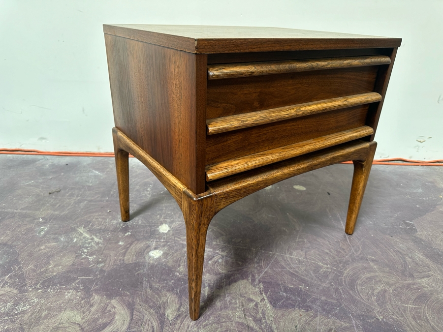 Mid-Century Modern Lane Furniture End Table With Single Drawer 22'W X 17'D X 22'H [Photo 3]