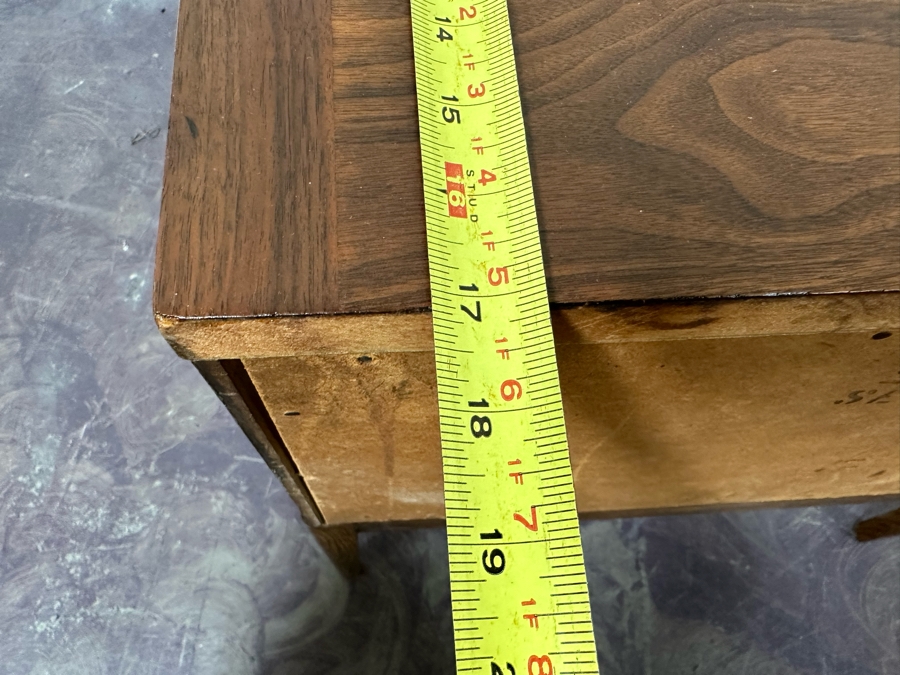 Mid-Century Modern Lane Furniture End Table With Single Drawer 22'W X 17'D X 22'H [Photo 9]