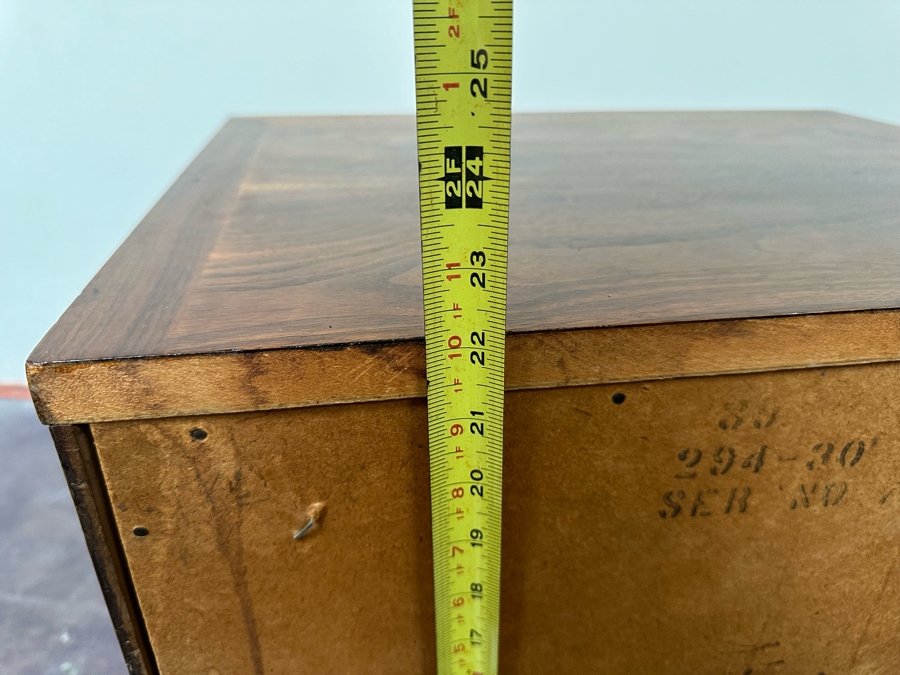 Mid-Century Modern Lane Furniture End Table With Single Drawer 22'W X 17'D X 22'H [Photo 10]