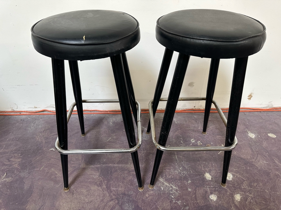 Pair Of Mid-Century Metal Barstools 29'H [Photo 3]