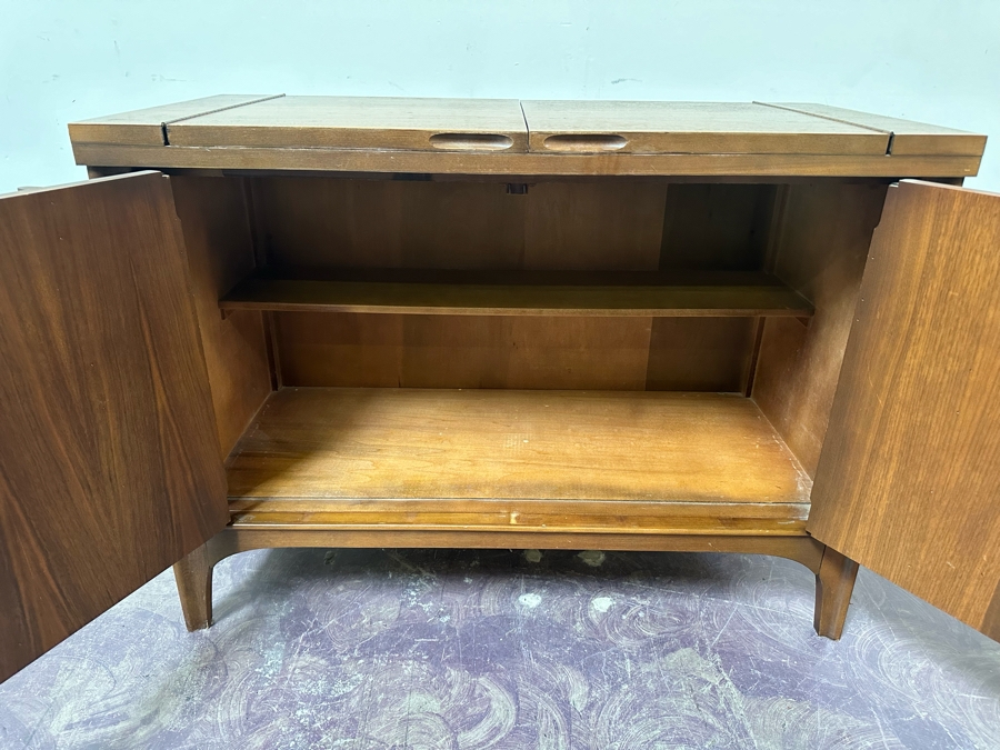 Vintage Mid-Century Modern Kent Coffey Perspecta Walnut Bar Cart Server Buffet (Both Back Legs Have Hairline Cracks - See Photos) 39.25'W X 18.5'D X 29'H [Photo 19]