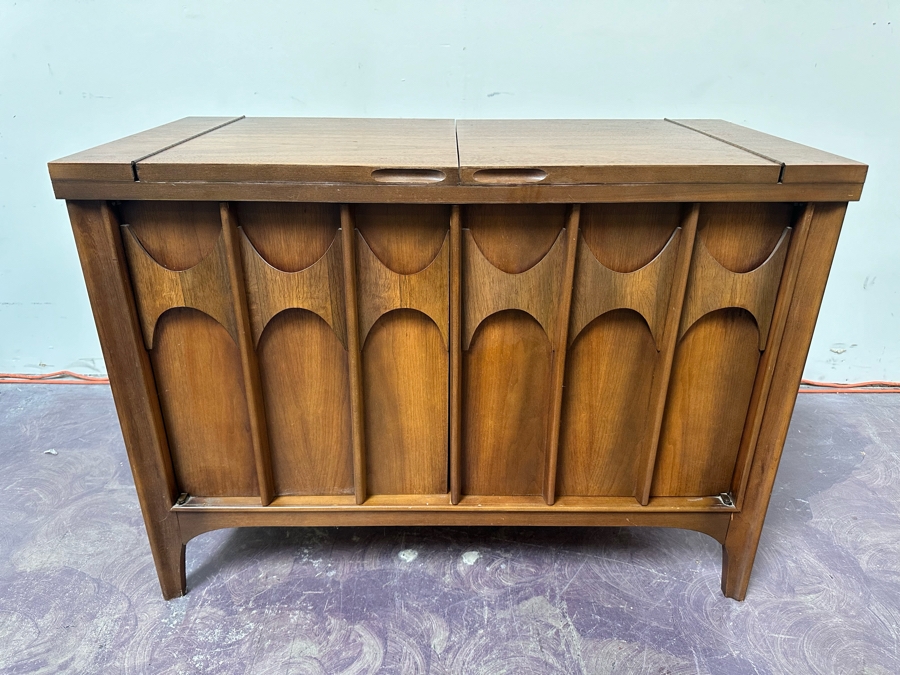 Vintage Mid-Century Modern Kent Coffey Perspecta Walnut Bar Cart Server Buffet (Both Back Legs Have Hairline Cracks - See Photos) 39.25'W X 18.5'D X 29'H [Photo 2]