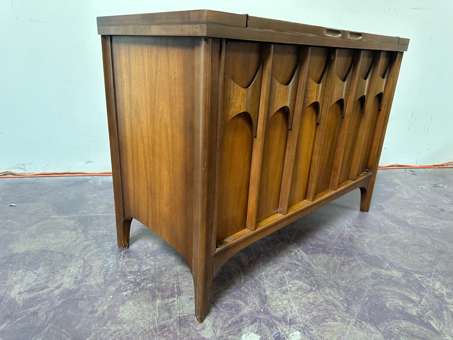 Vintage Mid-Century Modern Kent Coffey Perspecta Walnut Bar Cart Server Buffet (Both Back Legs Have Hairline Cracks - See Photos) 39.25'W X 18.5'D X 29'H [Photo 8]