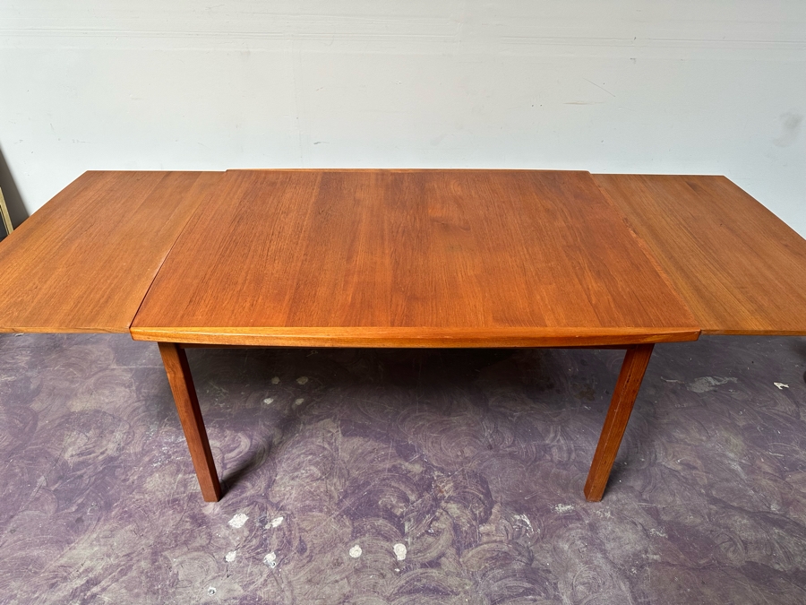 D-Scan Teak Dining Table With Two Built In Draw Leaves 54'W X 40'D X 28'H (Leaves Measure 20' Each) [Photo 16]