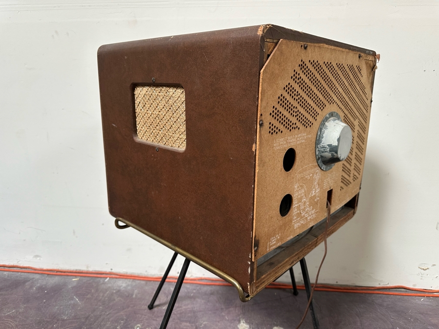 Retro Zenith Tube Television TV With Metal Stand For Display Only (Not Working) 21”W X 20”D X 18.5”H Stand Measures 18”H [Photo 14]