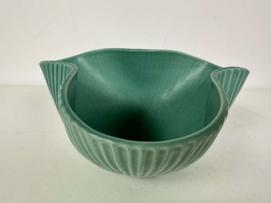 Jonathan Adler Ribbed Pinch Bowl 9'W X 5'H [Photo 4]