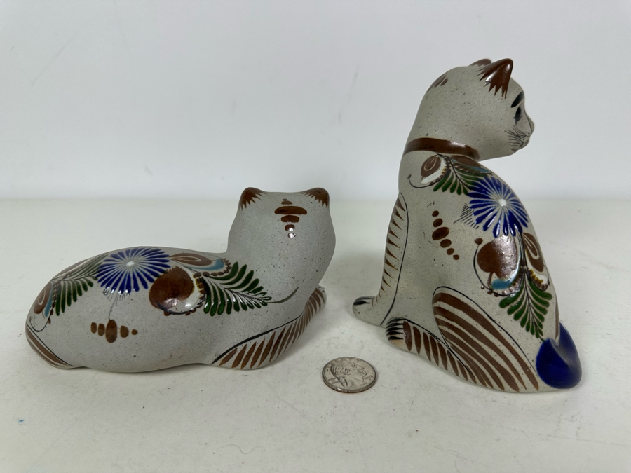 Pair Of Signed Mexican Pottery Cat Figurines 5.5'H [Photo 4]