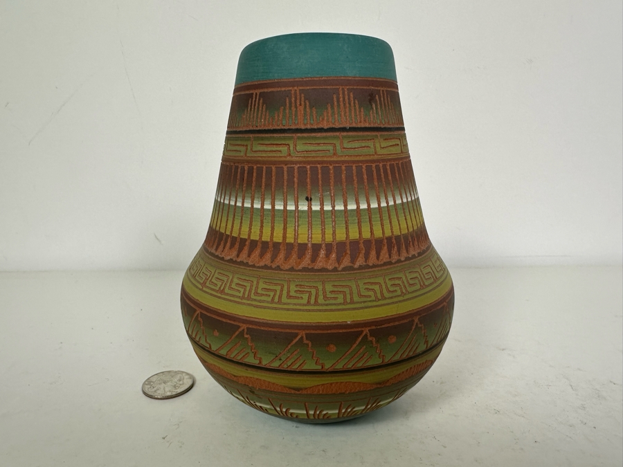 Vintage Navajo Native American Art Pottery Vase Signed E. Gray 6'H [Photo 4]