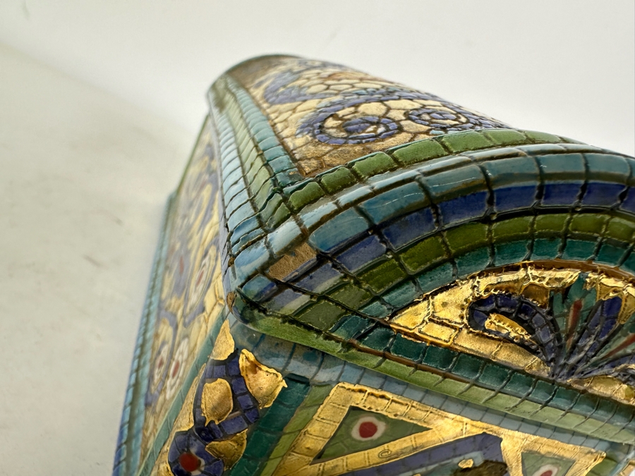 Vintage Deruta Italy Lidded Box 7'W X 3.5'D X 4'H [Photo 7]