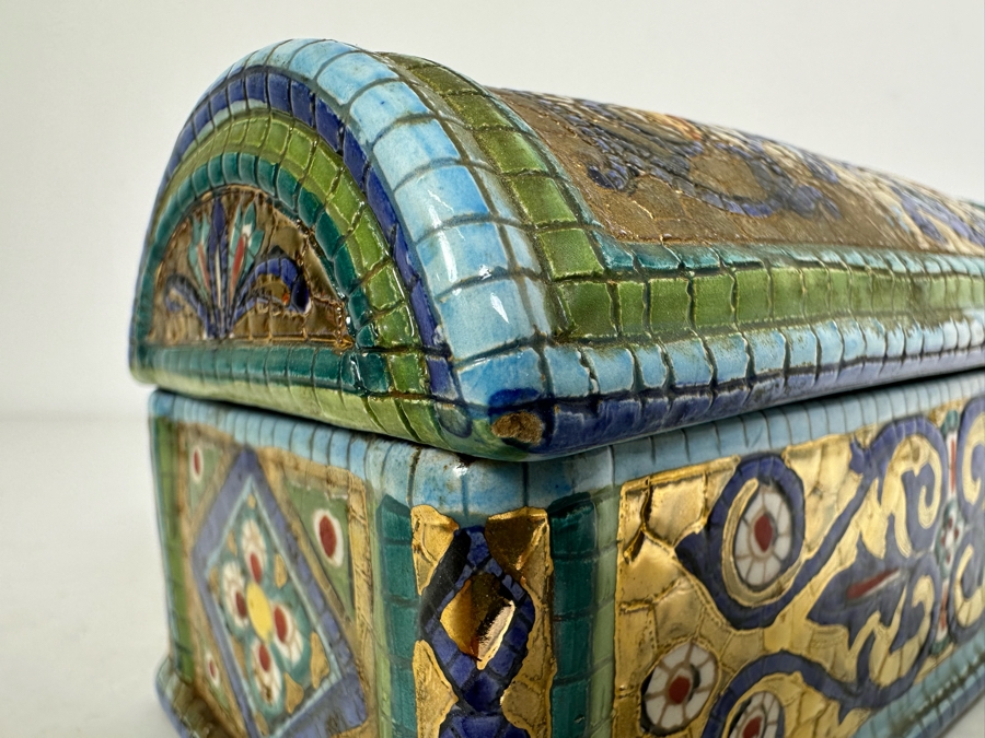 Vintage Deruta Italy Lidded Box 7'W X 3.5'D X 4'H [Photo 9]