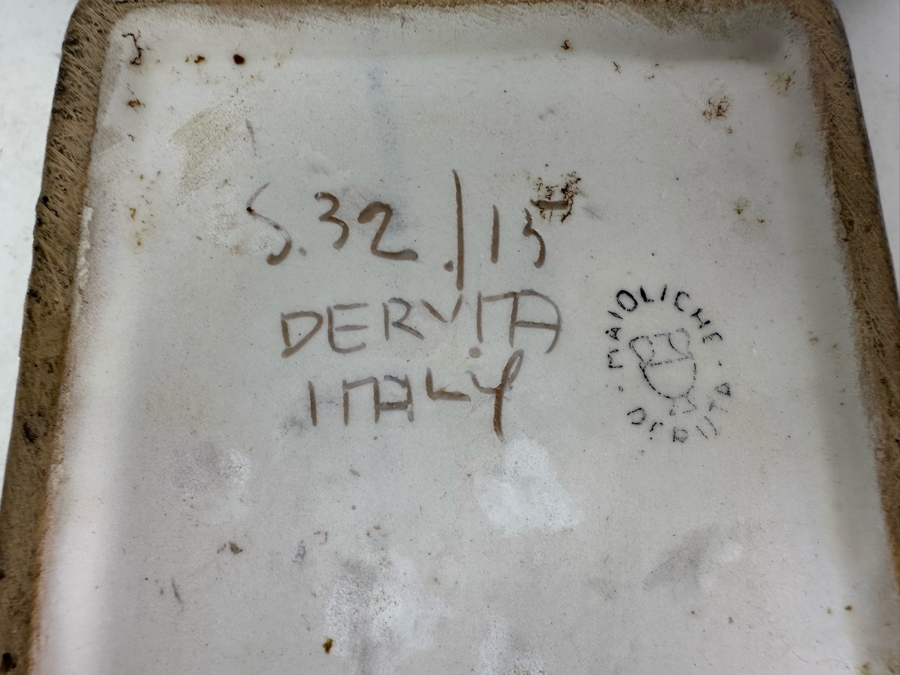 Vintage Deruta Italy Lidded Box 7'W X 3.5'D X 4'H [Photo 14]