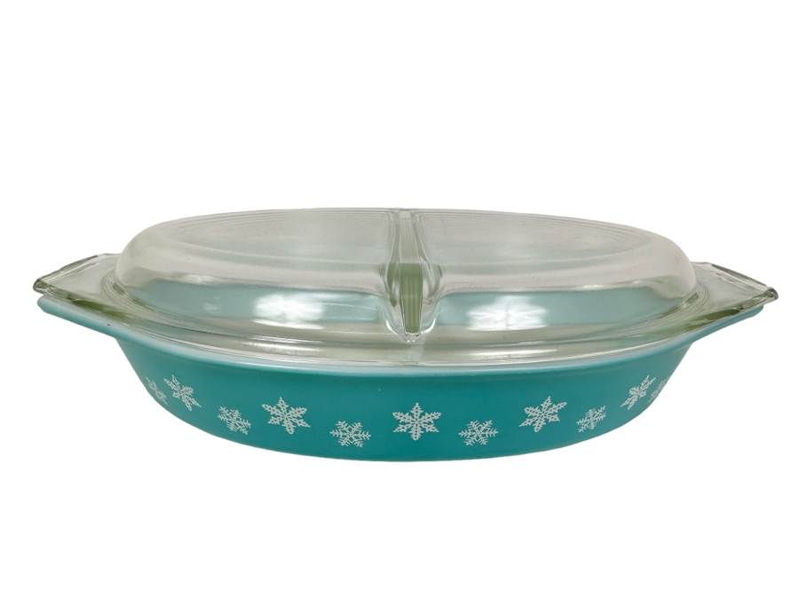 Vintage Pyrex Turquoise Snowflake Design 1 1/2 Quart Divided Casserole Dish 12.5'W [Photo 1]