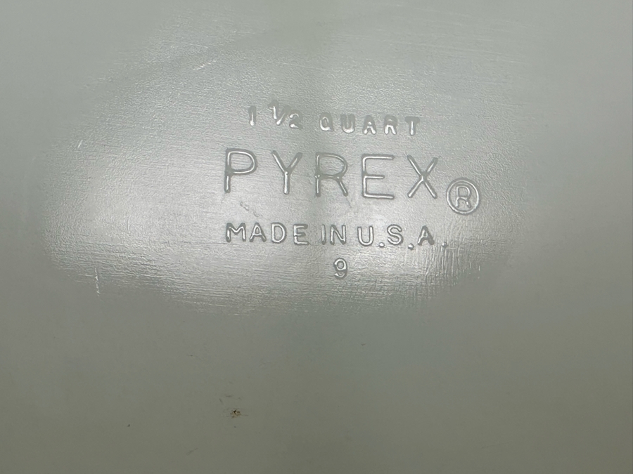 Vintage Pyrex Turquoise Snowflake Design 1 1/2 Quart Divided Casserole Dish 12.5'W [Photo 6]