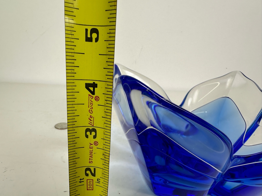 Signed Orrefors Lars Hellsten Lotus Blue Glass 4 Petal Bowl [Photo 8]