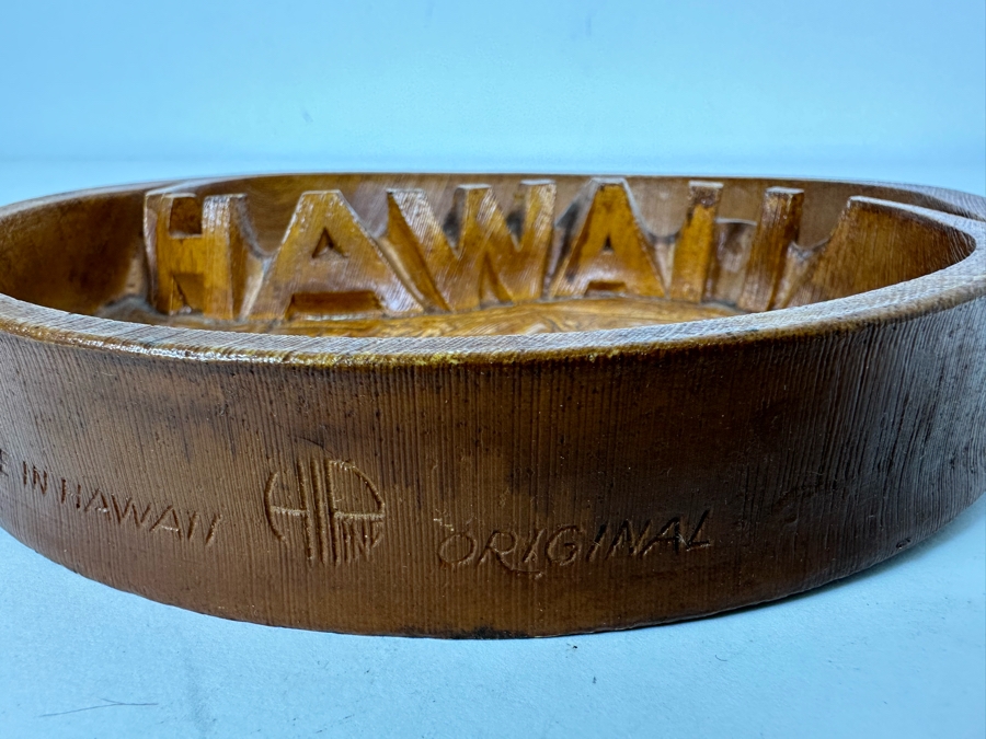 Vintage Resin Hawaii Ashtray 7.5'W [Photo 7]