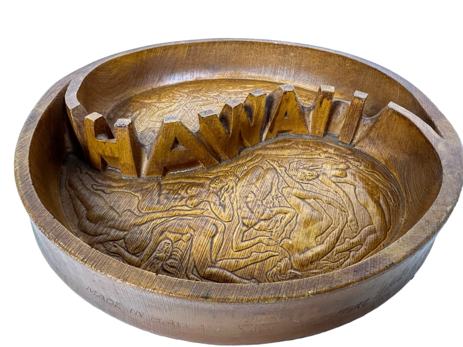 Vintage Resin Hawaii Ashtray 7.5'W [Photo 1]