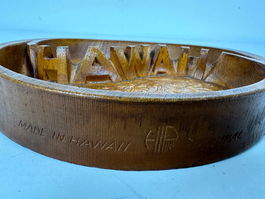 Vintage Resin Hawaii Ashtray 7.5'W [Photo 6]