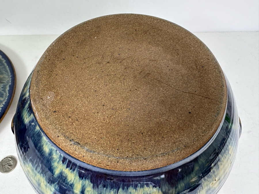 Artist Signed Studio Pottery Blue Pot with Lid [Photo 6]