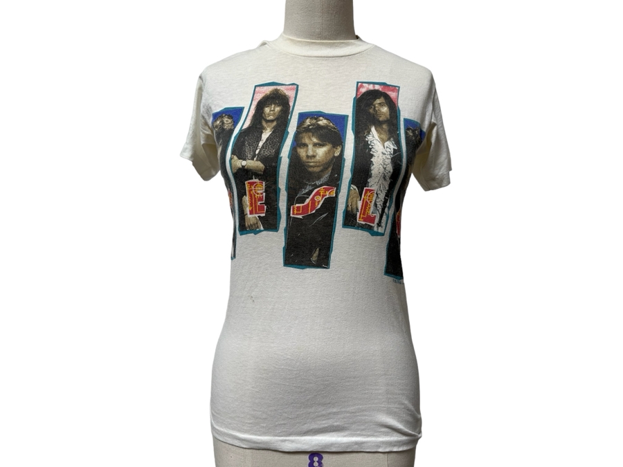 Vintage 1989 Tesla Hang Tough Tour Rock Concert T-Shirt Women's Size M [Photo 2]