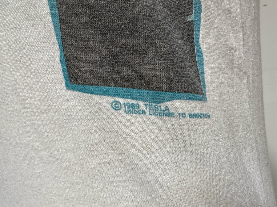 Vintage 1989 Tesla Hang Tough Tour Rock Concert T-Shirt Women's Size M [Photo 8]