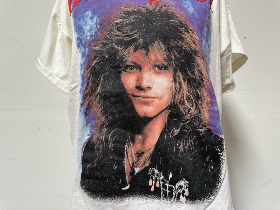 Vintage Bon Jovi Slippery When Wet Rock T-Shirt Women's One Size Fits All [Photo 4]