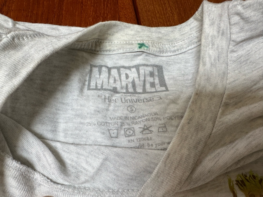Five Marvel T-Shirts Spider-Man, Guardians Of The Galaxy Groot, Black Widow Sizes S,M & L [Photo 13]