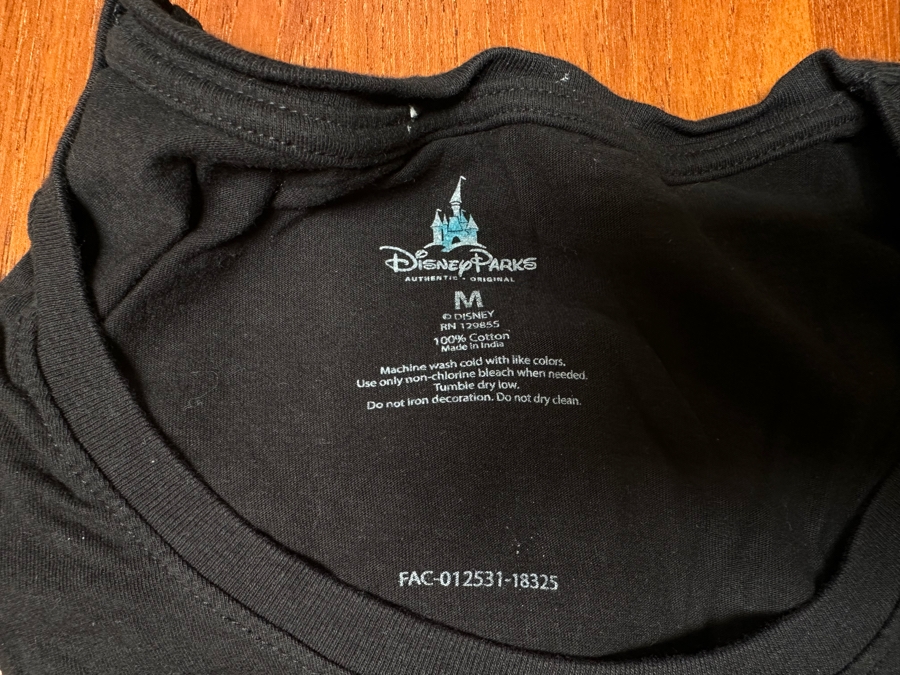 Six Vintage Disney Christmas T-Shirts Size M,S [Photo 13]