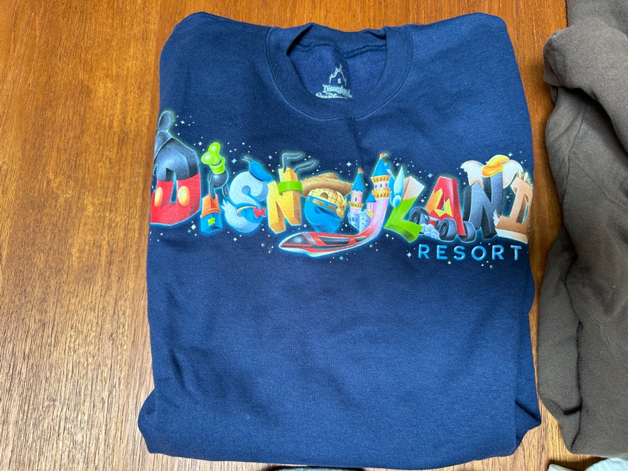 Six Vintage Disney T-Shirts / Sweatshirts Size S,M,L [Photo 14]